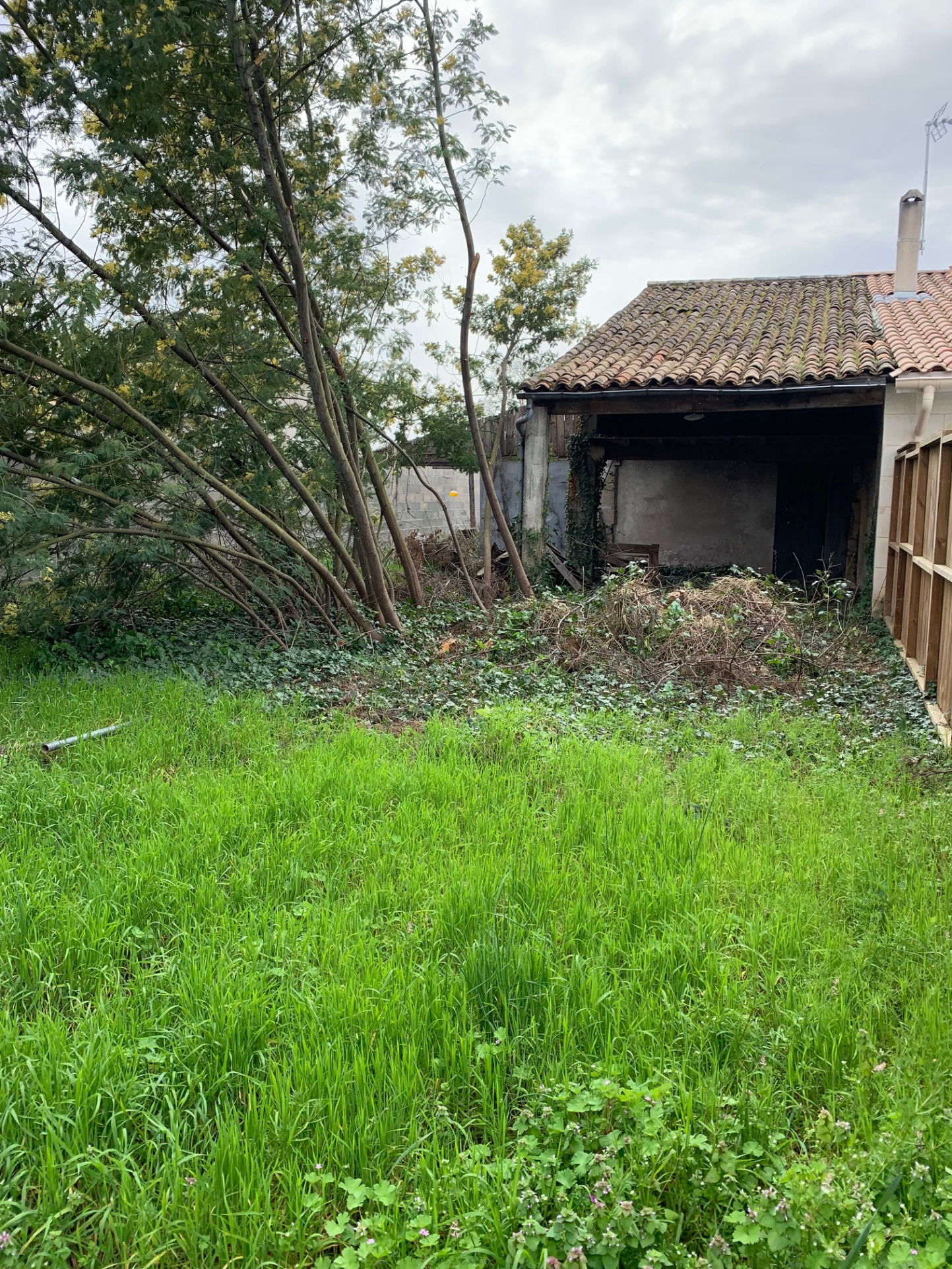 Terrain constructible à vendre à Libourne, 286 m² – photo 1 sur 2