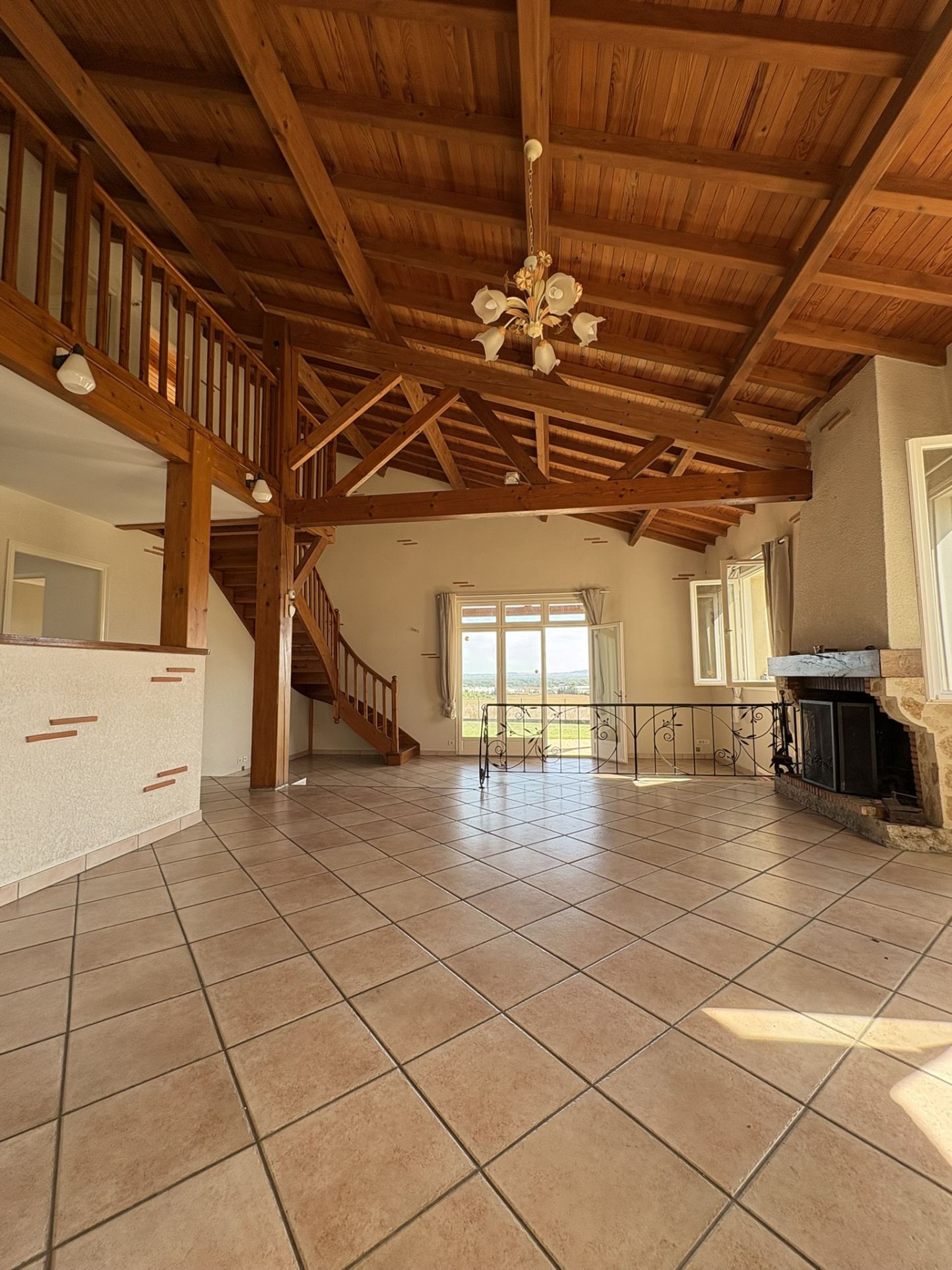 Maison à vendre à Razimet, 161 m², 6 pièces – photo 3 sur 17
